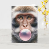 かわいいサルがバブルガムを吹くブランク カード (黄色い花)