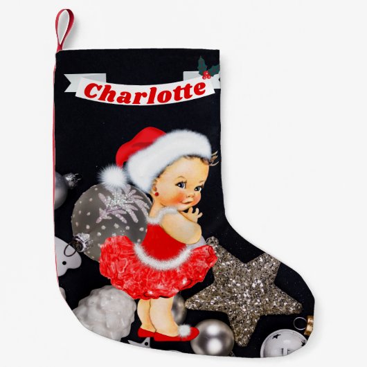 かわいいサンタの女の赤ちゃんの赤い銀製のモノグラムの名前 スモールクリスマスストッキング (正面)