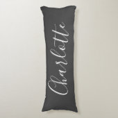 かわいいシックなミニマル書道名白黒 ボディピロー (正面縦)