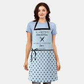 かわいいシックガーリーライトブルーとブラック水玉模様 エプロン (着用した状態)