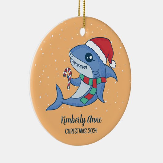 かわいいシャークサンタクリスマススノーウィークウィンターホリデー セラミックオーナメント (右)