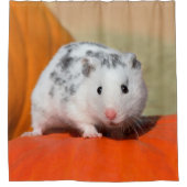 かわいいシリアのハムスターの白い黒によって斑点を付けられるおもしろいなペット シャワーカーテン (正面)