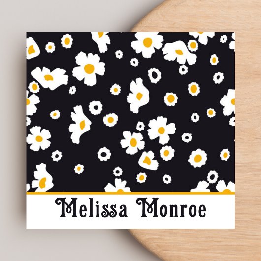 かわいいシンプルきれいな黄色と白の花黒 スクエア名刺