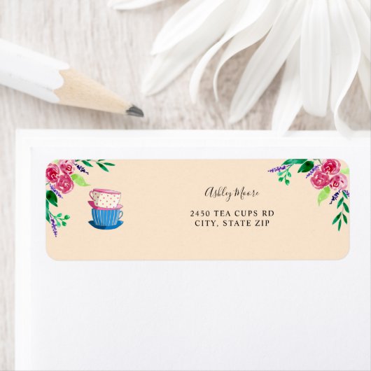 かわいいシンプルなお茶会のティーカップ ブライダルシャワー シック ラベル (インサイチュ)