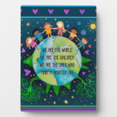 かわいいシンプルキッズワールド引用文カラフルおもしろい フォトプラーク (正面)