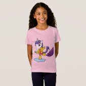 かわいいシンプルピンクフローラユニコーンinレインコート tシャツ (正面フル)