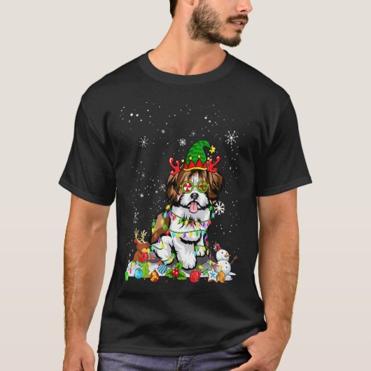 かわいいシーズー(犬)チズドッグ小妖精や小人ハットクリスマスライトクリスマス Tシャツ (正面)