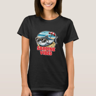 かわいいシーフード：かわいいイワシ Tシャツ