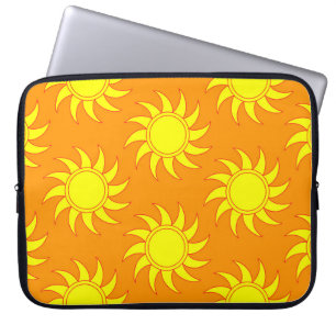 かわいいシームレスな太陽のパターン。ドードル手描き聖 ラップトップスリーブ
