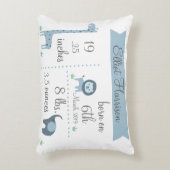 かわいいジャングル動物の男の赤ちゃんの発表の枕 アクセントクッション (正面(垂直))