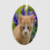 かわいいジンジャーキャットキットインフラワーガーデンポートレート オーナメント (正面)