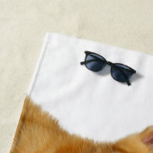 かわいいジンジャー猫の子猫たち3人の写真家。 ビーチタオル (インサイチュ)