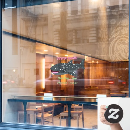 かわいいジンベエザメのハッピーアニメイラストレーション ウィンドウサイン (カフェ窓)