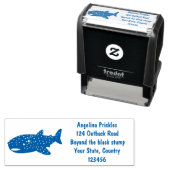 かわいいジンベエザメのハッピーアニメイラストレーション セルフインキングスタンプ (インサイチュ)