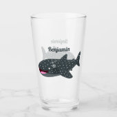 かわいいジンベエザメのハッピーアニメイラストレーション タンブラーグラス (正面)