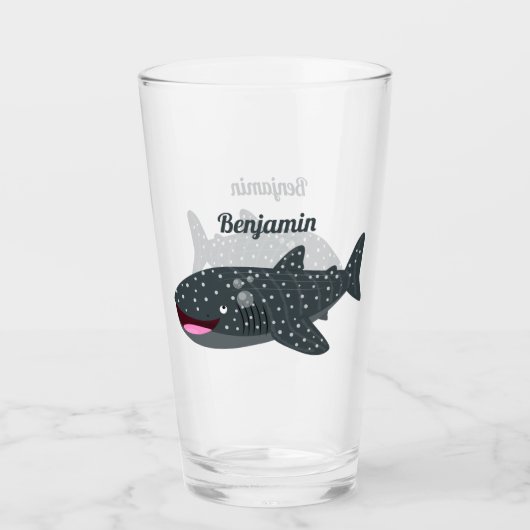 かわいいジンベエザメのハッピーアニメイラストレーション タンブラーグラス (正面)