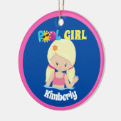 かわいいスイミングブロンド女の子カスタムの子のプール写真 セラミックオーナメント (左)
