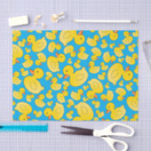 かわいいスカイブルーのゴムアヒル 薄葉紙 (クラフト)