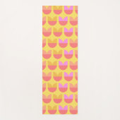 かわいいスカンジナビアのチューリップイエローオレンジのフローラ形 ヨガマット (正面)