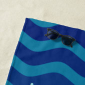 かわいいスタイリッシュビーチ、青い波 ビーチタオル (インサイチュ)