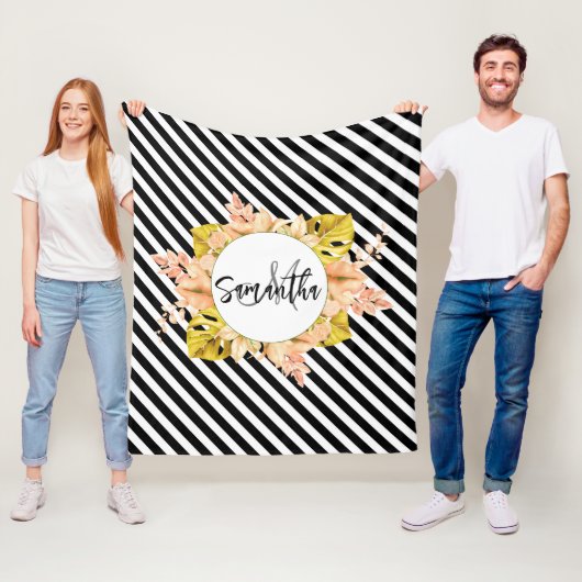 かわいいストライプフローラモノグラム フリースブランケット (インサイチュ)
