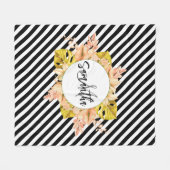 かわいいストライプフローラモノグラム フリースブランケット (正面(横))