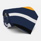 かわいいストライプラインのヘ herringbone 白黄色濃青 ネクタイ (ロール)