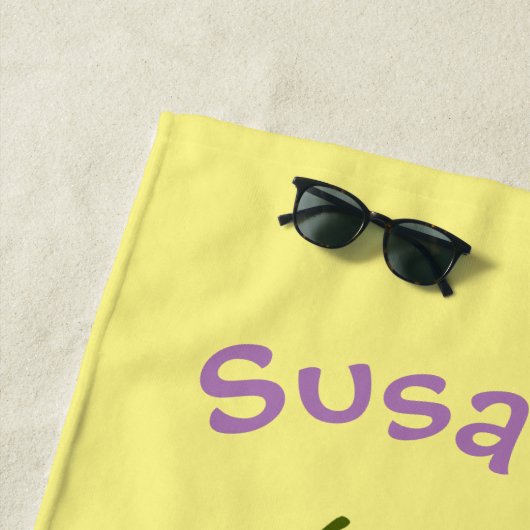 かわいいストロベリーアイスクリームのサンデー漫画 ビーチタオル (インサイチュ)