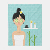 かわいいスパウーマンインブルーバスルームイラストレーション フリースブランケット (正面)