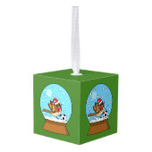 かわいいスパロウのサッカー遊姿のスノーグローブ キューブオーナメント (裏面アングル)