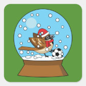 かわいいスパロウのサッカー遊姿のスノーグローブ スクエアシール (正面)