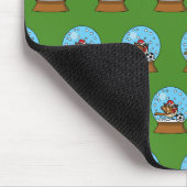 かわいいスパロウのサッカー遊姿のスノーグローブ マウスパッド (コーナー)