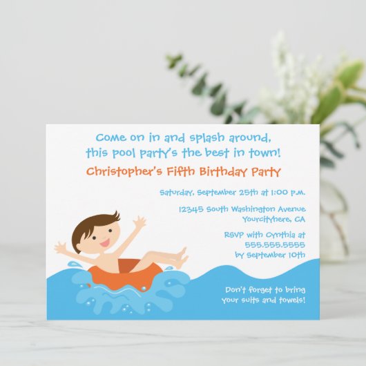 かわいいスプラッシュボーイのプールパーティーの誕生日の招待 招待状 (スタンド正面)