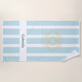 かわいいソフトブルーヴィンテージゴールデンギリシャアイストライプズ ビーチタオル (正面)