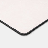 かわいいタビーキャットとハートモノグラム デスクマット (コーナー)