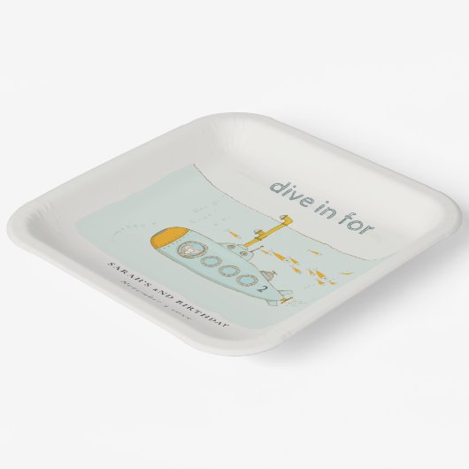 かわいいダイビング水中潜水艦の任意の年齢誕生日 ペーパープレート (傾斜あり)