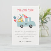 かわいいダスキーブルーのお誕生日パーティーのケーキトラック サンキューカード (スタンド正面)