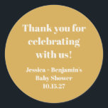 かわいいダスティーイエローベビーシャワーカスタムサンキュー ラウンドシール<br><div class="desc">モダンかわいいダスティーイエローベビーシャワーカスタムネームサンキュー クラシックラウンドステッカー</div>