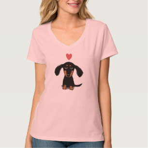 かわいいダックスフンドの仔犬とピンクのハート Tシャツ