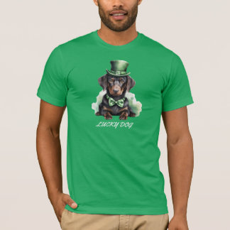 かわいいダックスフンドの子犬 セントパトリックデーラッキードッグ W Tシャツ