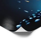 かわいいチビ（小さくかわいく書いた感じ）の女の子が喜ばしい雨の日 ポスター (コーナー)