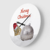 かわいいチムンクシルバーと雪のクリスマスホリデー ラージ壁時計 (傾斜)