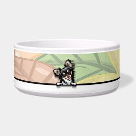 かわいいチワワのぞき見、食べ物や飲み物 ボウル