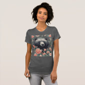 かわいいツバキに囲まれたアラバマクロクマ Tシャツ (正面フル)