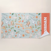 かわいいティール（緑がかった色）ベビーアニマルパステルパターン ビーチタオル (正面)