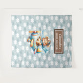 かわいいテディベアパイロットのパーソナライズパーティーウォール タペストリー (正面(横))