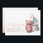 かわいいテディベアーピンクbearly待ち女の子ベビーシャワー 招待状<br><div class="desc">可愛いテディベア、熱帯のパーム葉ベビーシャワー招待状とピンクの熱帯の花 – 私たちはベビーが到着するのを待つことができる！</div>