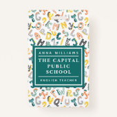 かわいいディノアルファベットエレメンタル先生名 バッジ (正面)