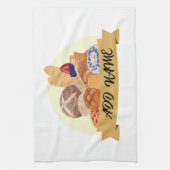 かわいいデザートパンベーキングベーカリー名前をカスタムする キッチンタオル (縦)