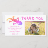 かわいいトカゲ ピンクの女の子の誕生日写真 サンキューカード (正面)